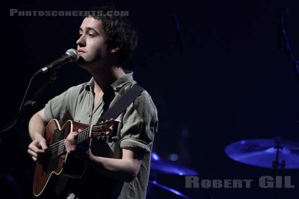 VILLAGERS - 2011-07-04 - PARIS - Salle Pleyel - 